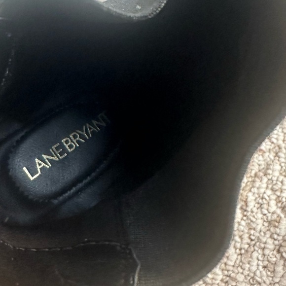 Lane bryant suede navy blue booties size 8W new with tag - Picture 4 of 6